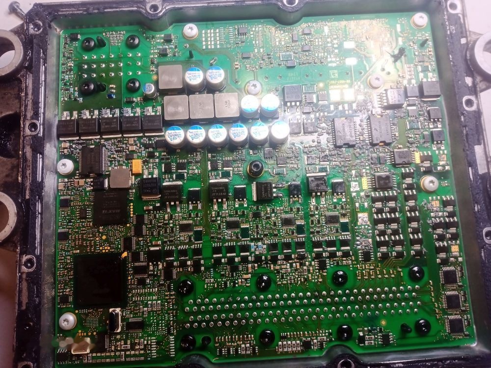 Mercedes-Benz Naprawa sterownik elektroniczny wszystkie marki Mercedes VOLVO R Bosch Naprawa sterownik elektroniczny wszystkie marki Mercedes VOLVO RENAULT - Електрична система в категорії Вантажівки: фото 1 Mercedes-Benz Naprawa sterownik elektroniczny wszystkie marki Mercedes VOLVO R Bosch Naprawa sterownik elektroniczny wszystkie marki Mercedes VOLVO RENAULT - Електрична система в категорії Вантажівки: фото 1