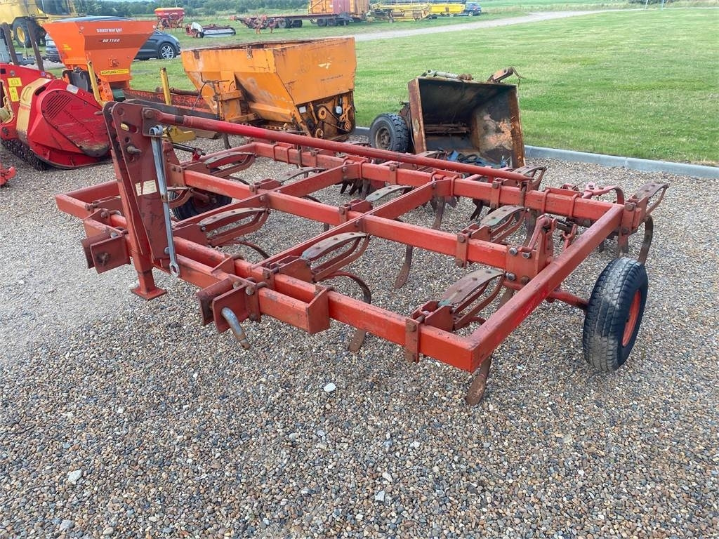 Kverneland 3 METER 13 TANDS - Культиватор: фото 4 Kverneland 3 METER 13 TANDS - Культиватор: фото 4