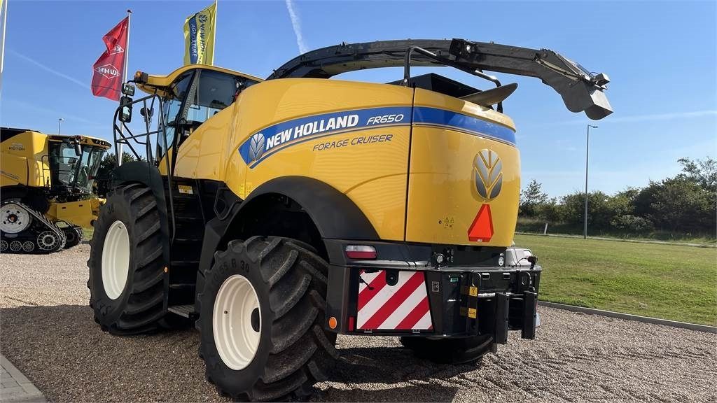 New Holland FR650 T4B - Кормозбиральний комбайн: фото 4 New Holland FR650 T4B - Кормозбиральний комбайн: фото 4