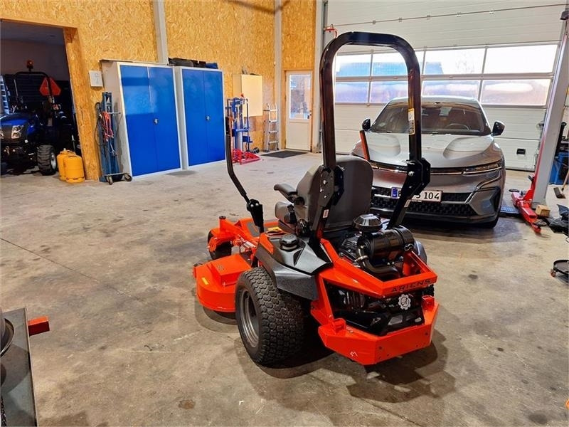 Ariens Zenith 60" SD - Комунальний трактор: фото 3 Ariens Zenith 60" SD - Комунальний трактор: фото 3