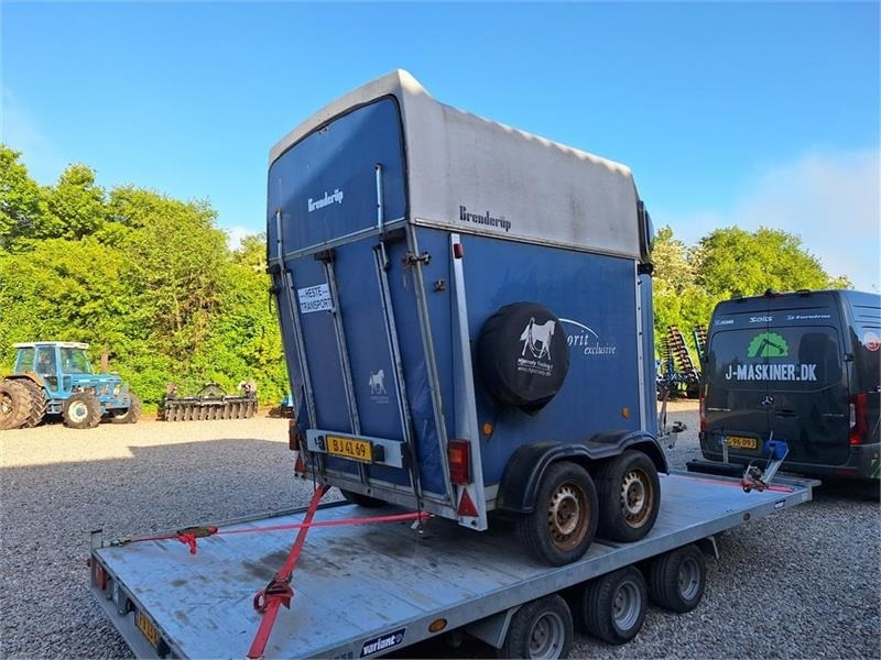 Brenderup 33 K HESTETRAILER - Причіп коневоз: фото 2 Brenderup 33 K HESTETRAILER - Причіп коневоз: фото 2