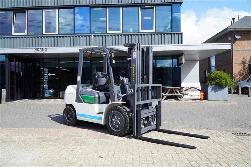 Eurotrac Eurotrack - Дизельний навантажувач: фото 1 Eurotrac Eurotrack - Дизельний навантажувач: фото 1