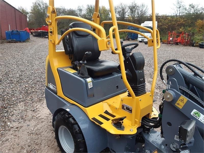 Компактний фронтальний навантажувач Eurotrac W11 med lav tårn: фото 7