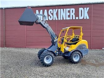 Eurotrac W12 Eurotrac W12s m. mellem arm - Компактний фронтальний навантажувач: фото 1 Eurotrac W12 Eurotrac W12s m. mellem arm - Компактний фронтальний навантажувач: фото 1