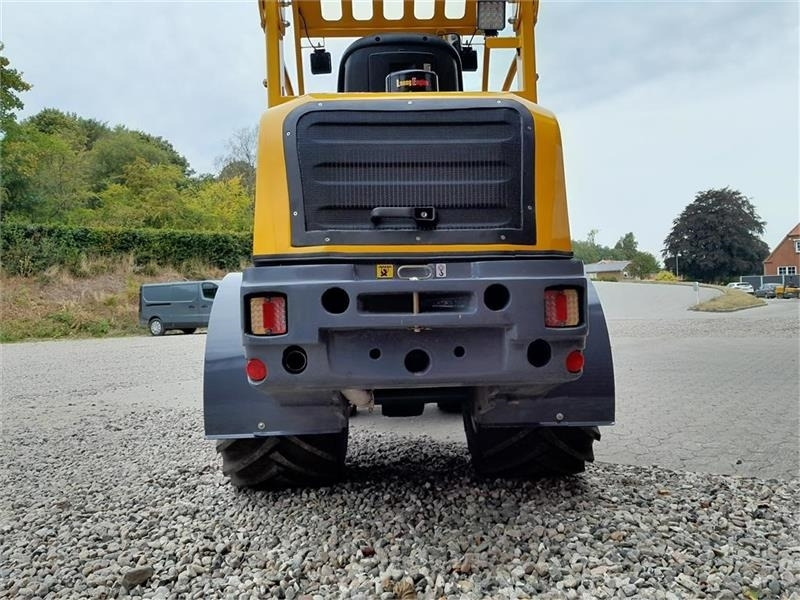 Eurotrac W12 F XL - Компактний фронтальний навантажувач: фото 5 Eurotrac W12 F XL - Компактний фронтальний навантажувач: фото 5