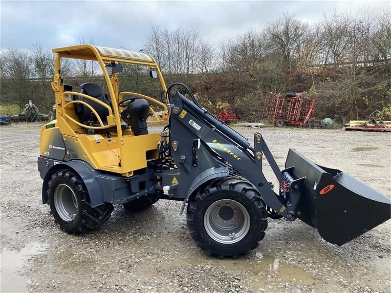Eurotrac W12F XL lang arm - Компактний фронтальний навантажувач: фото 4 Eurotrac W12F XL lang arm - Компактний фронтальний навантажувач: фото 4
