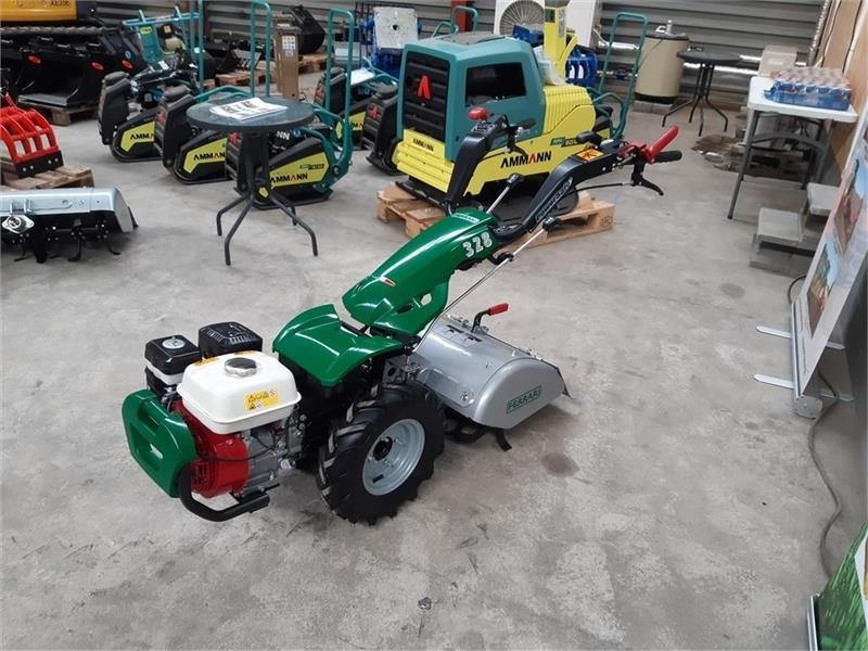 Ferrari 328 - Комунальний трактор: фото 3 Ferrari 328 - Комунальний трактор: фото 3