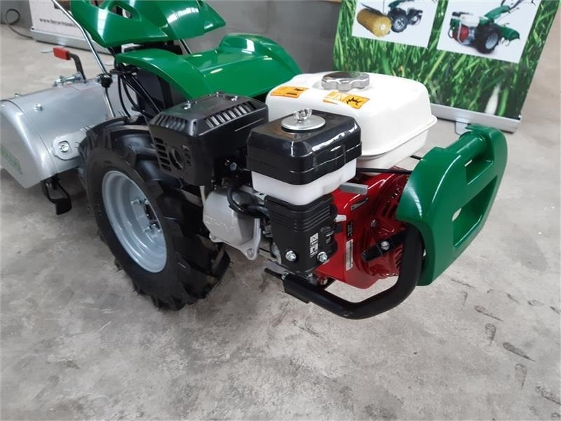 Ferrari 328 - Комунальний трактор: фото 4 Ferrari 328 - Комунальний трактор: фото 4