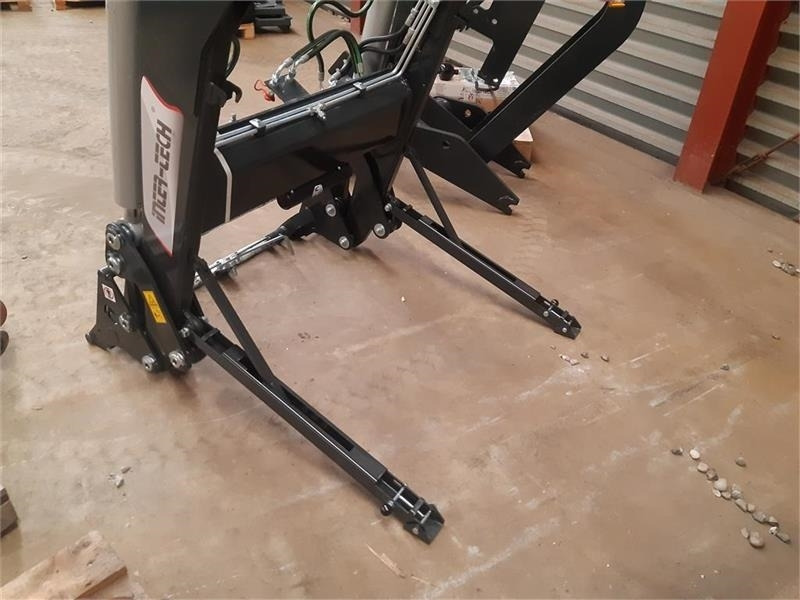 Inter-Tech 1600 - Фронтальний навантажувач для трактора: фото 2 Inter-Tech 1600 - Фронтальний навантажувач для трактора: фото 2