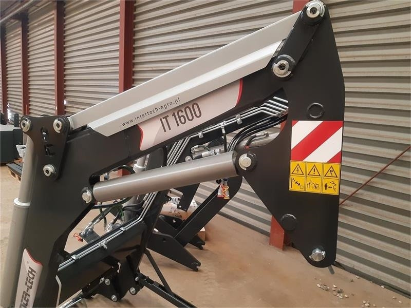 Inter-Tech 1600 - Фронтальний навантажувач для трактора: фото 3 Inter-Tech 1600 - Фронтальний навантажувач для трактора: фото 3