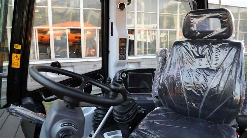 Lonking 83C Fabriks ny - Екскаватор-навантажувач: фото 5 Lonking 83C Fabriks ny - Екскаватор-навантажувач: фото 5