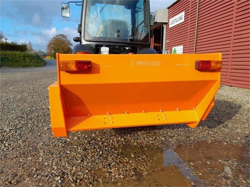 Solis 26 vinter sæt - Комунальний трактор: фото 4 Solis 26 vinter sæt - Комунальний трактор: фото 4