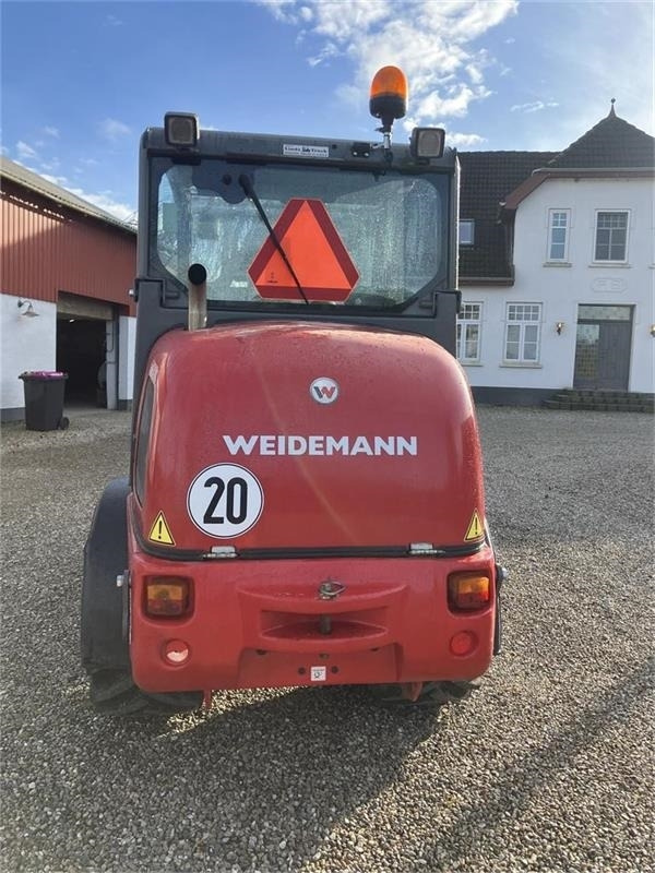 Weidemann 2070 LP - Компактний фронтальний навантажувач: фото 4 Weidemann 2070 LP - Компактний фронтальний навантажувач: фото 4