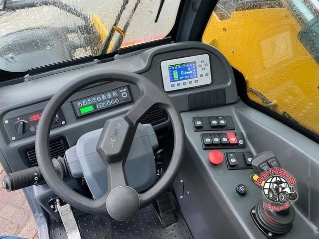 - - - XCMG XC6-2506E - Навантажувач телескопічний: фото 4 - - - XCMG XC6-2506E - Навантажувач телескопічний: фото 4