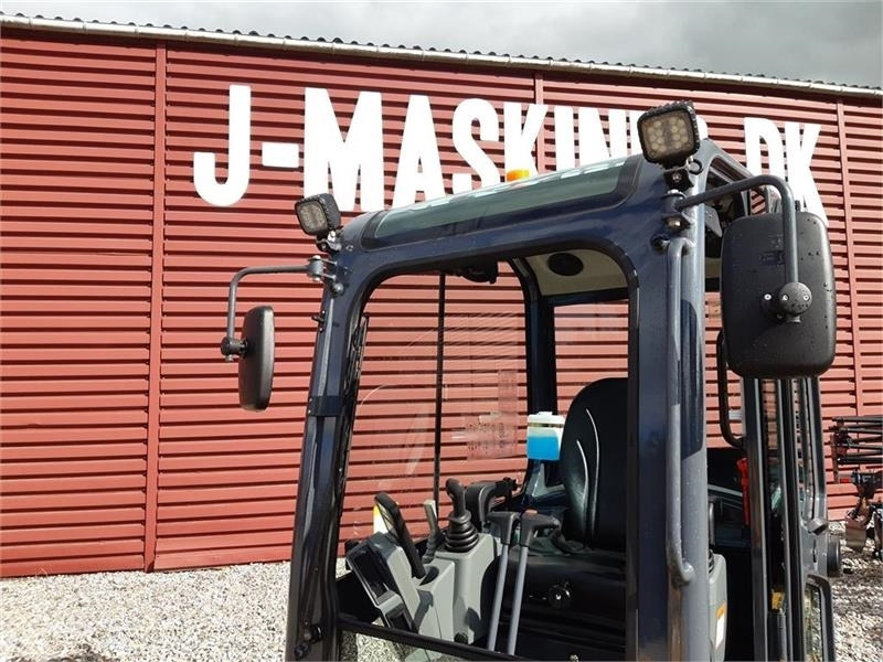 Міні-екскаватор XCMG xe20e: фото 7 Міні-екскаватор XCMG xe20e: фото 7