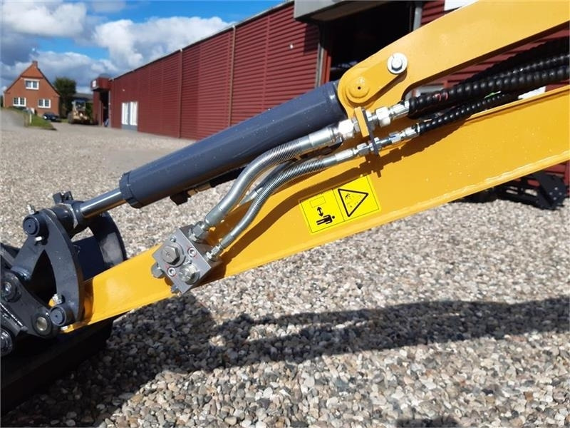 Міні-екскаватор XCMG xe20e: фото 18 Міні-екскаватор XCMG xe20e: фото 18