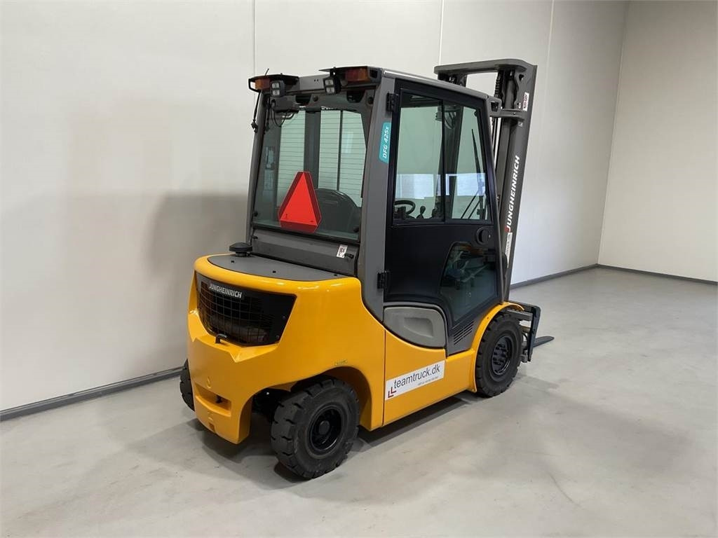 Jungheinrich DFG 425S - Дизельний навантажувач: фото 2 Jungheinrich DFG 425S - Дизельний навантажувач: фото 2