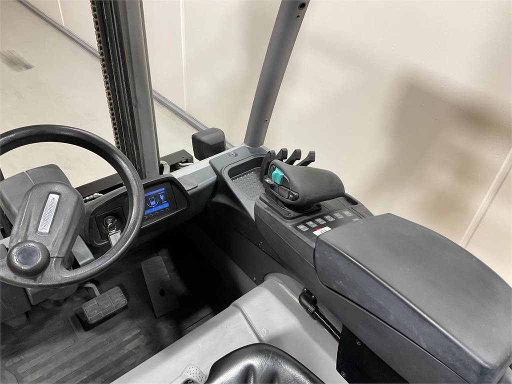 Jungheinrich EFG 425 K  - Електронавантажувач: фото 3 Jungheinrich EFG 425 K  - Електронавантажувач: фото 3