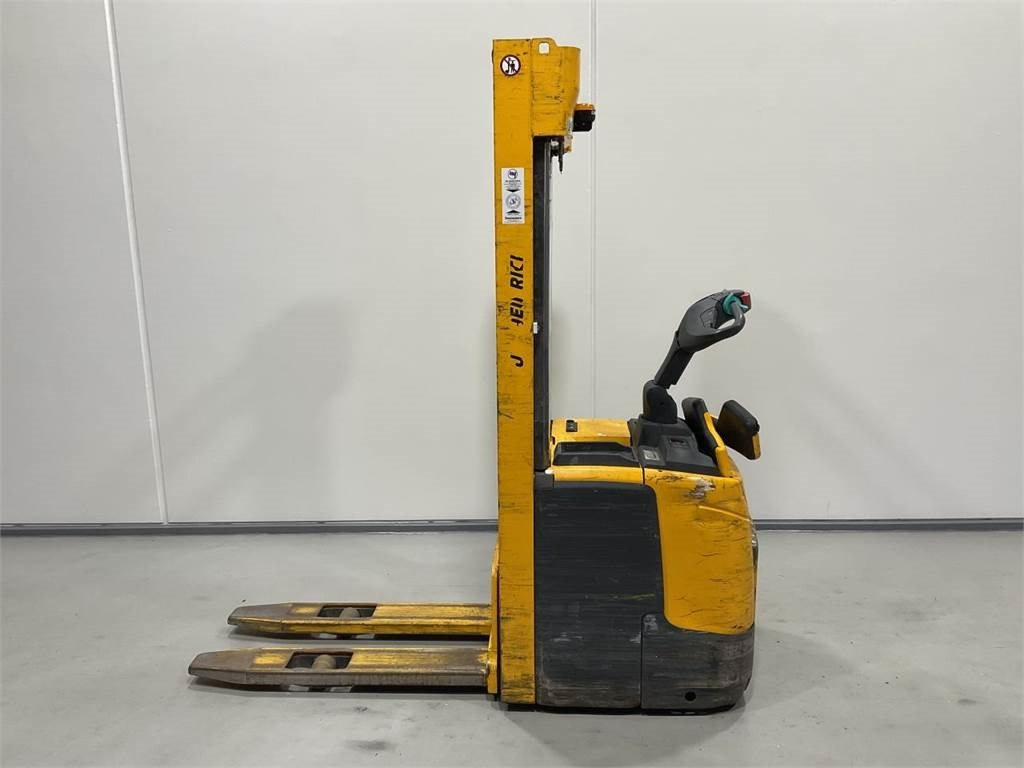 Jungheinrich ERC 214 - Штабелер: фото 3 Jungheinrich ERC 214 - Штабелер: фото 3