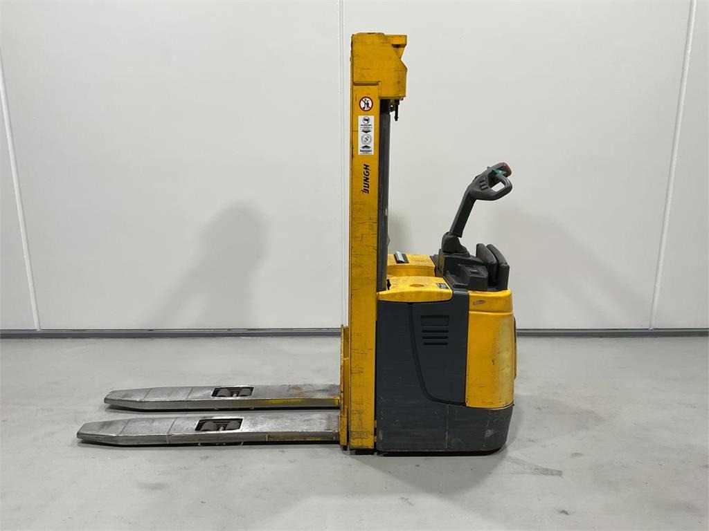 Jungheinrich ERC 214 - Штабелер: фото 3 Jungheinrich ERC 214 - Штабелер: фото 3