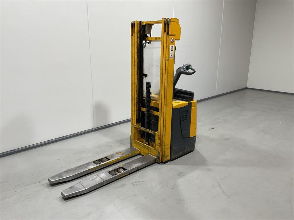 Jungheinrich ERC 214  - Штабелер: фото 4 Jungheinrich ERC 214  - Штабелер: фото 4