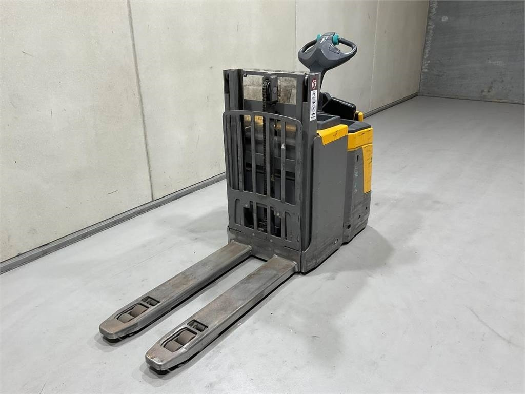 Jungheinrich ERD 220 - Штабелер: фото 4 Jungheinrich ERD 220 - Штабелер: фото 4