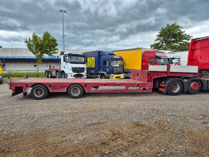 Faymonville 2 axle hydraulic steering // Machinetrailer - Низькорамна платформа напівпричіп: фото 1 Faymonville 2 axle hydraulic steering // Machinetrailer - Низькорамна платформа напівпричіп: фото 1