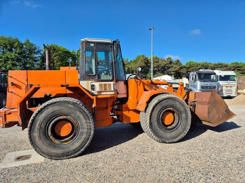 Hitachi FR 130 - Колісний навантажувач: фото 5 Hitachi FR 130 - Колісний навантажувач: фото 5