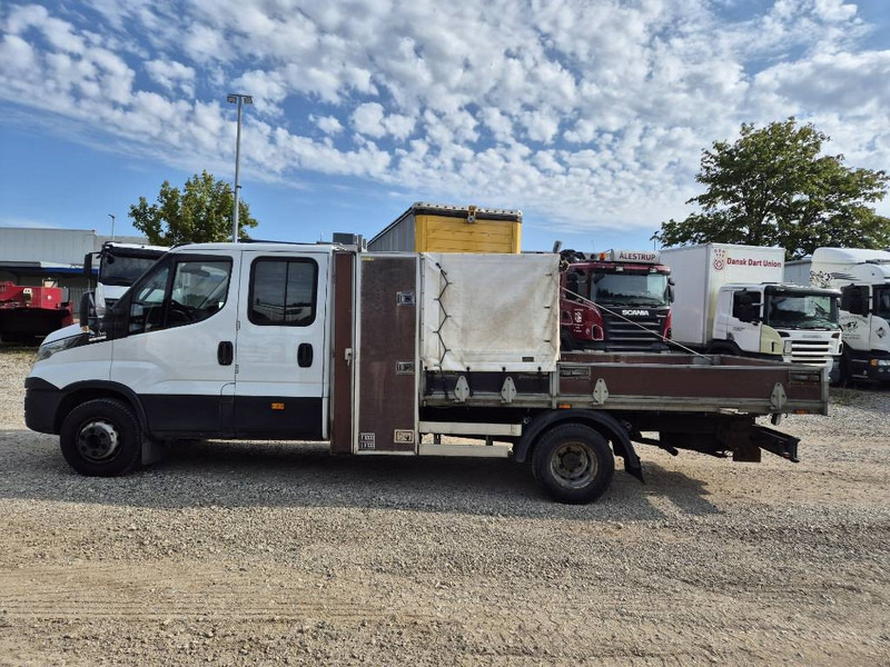 Iveco 70c17 // med lad og presenning - Бортова вантажівка/ Платформа: фото 2 Iveco 70c17 // med lad og presenning - Бортова вантажівка/ Платформа: фото 2