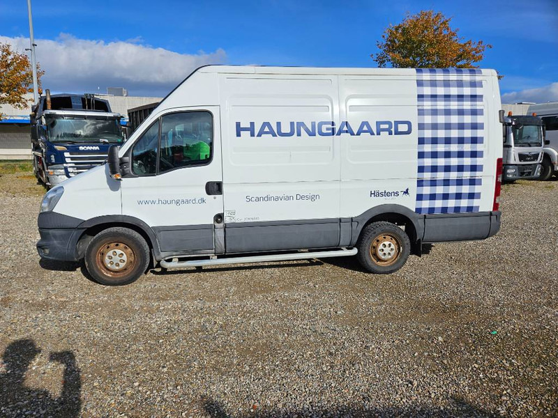Iveco Daily 2,3 35S15 13,2m³ Van 5d - Суцільнометалевий фургон: фото 2 Iveco Daily 2,3 35S15 13,2m³ Van 5d - Суцільнометалевий фургон: фото 2