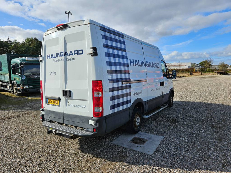 Iveco Daily 2,3 35S15 13,2m³ Van 5d - Суцільнометалевий фургон: фото 5 Iveco Daily 2,3 35S15 13,2m³ Van 5d - Суцільнометалевий фургон: фото 5