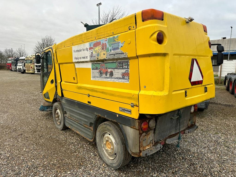 Johnston CN400 - Підмітально-прибиральна машина: фото 2 Johnston CN400 - Підмітально-прибиральна машина: фото 2