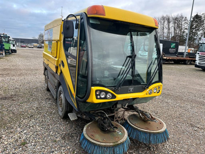 Johnston CN400 - Підмітально-прибиральна машина: фото 4 Johnston CN400 - Підмітально-прибиральна машина: фото 4