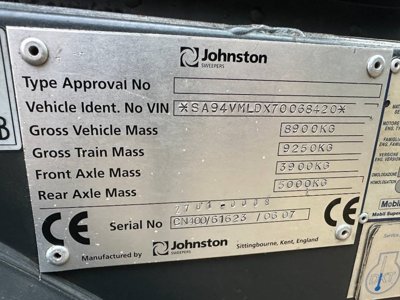 Johnston CN400 - Підмітально-прибиральна машина: фото 5 Johnston CN400 - Підмітально-прибиральна машина: фото 5