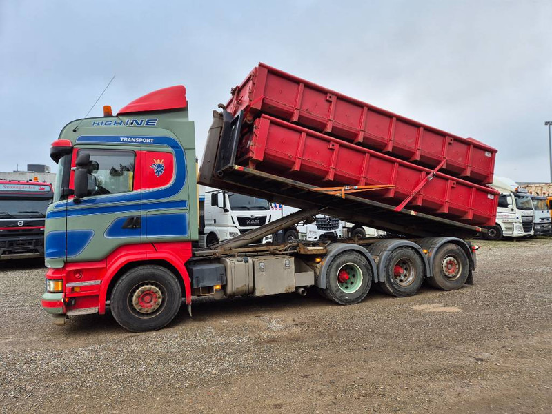 Scania R580 8x4/4 //Kroghejs // Nysynet// - Гаковий мультиліфт вантажівка: фото 1 Scania R580 8x4/4 //Kroghejs // Nysynet// - Гаковий мультиліфт вантажівка: фото 1