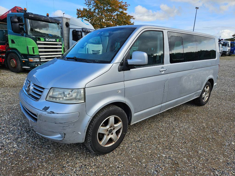 Volkswagen Caravelle 2,5 TDi 130 lang 10prs 5d - Мікроавтобус, Пасажирський фургон: фото 1 Volkswagen Caravelle 2,5 TDi 130 lang 10prs 5d - Мікроавтобус, Пасажирський фургон: фото 1