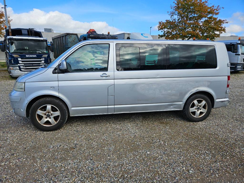 Volkswagen Caravelle 2,5 TDi 130 lang 10prs 5d - Мікроавтобус, Пасажирський фургон: фото 2 Volkswagen Caravelle 2,5 TDi 130 lang 10prs 5d - Мікроавтобус, Пасажирський фургон: фото 2