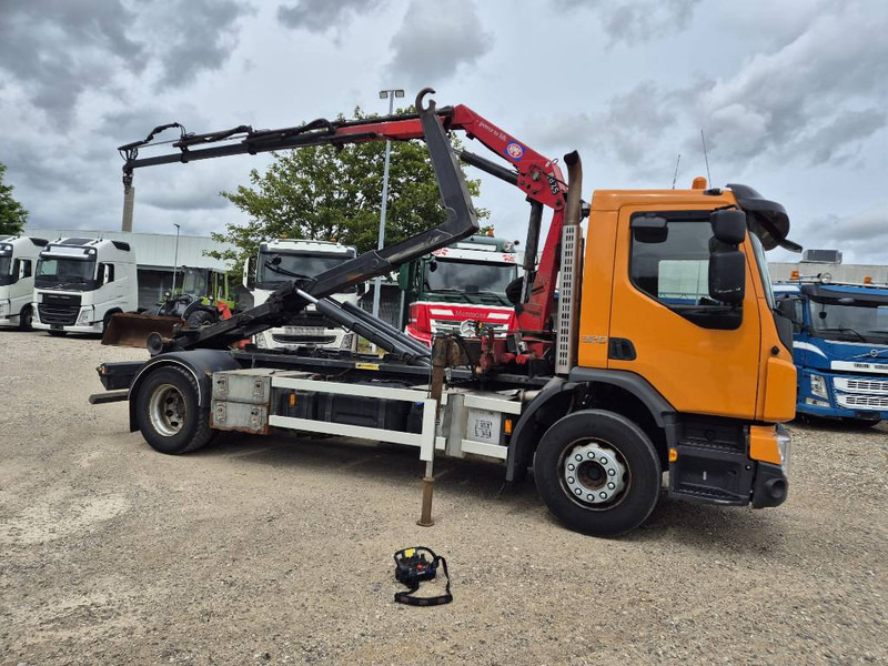 Volvo FE 320 /4x2// HMF 875 K3 // Kroghejs - Вантажівка з маніпулятором: фото 1 Volvo FE 320 /4x2// HMF 875 K3 // Kroghejs - Вантажівка з маніпулятором: фото 1