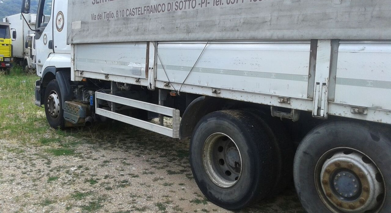 Тентована вантажівка Renault PREMIUM 420 DCI: фото 7