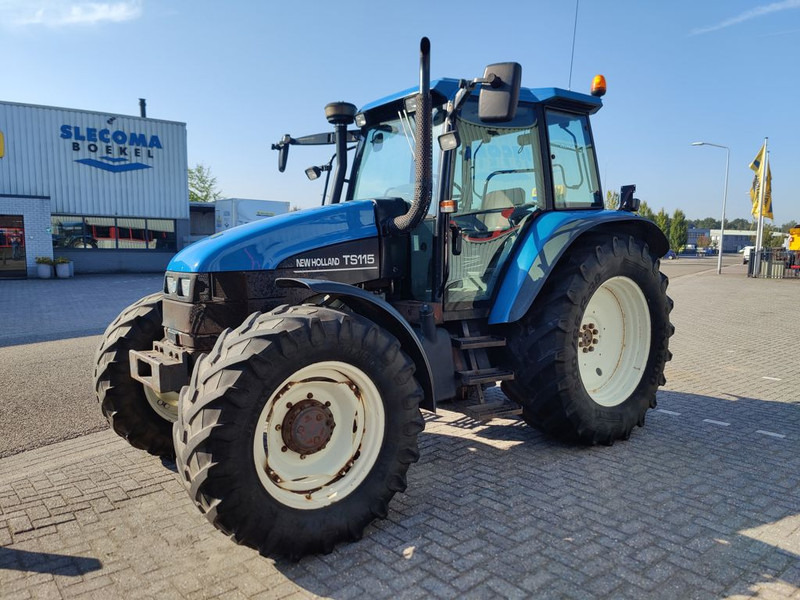 New Holland TS115 - Трактор: фото 1 New Holland TS115 - Трактор: фото 1