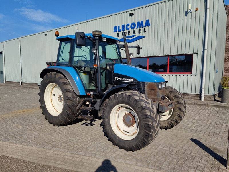 New Holland TS115 - Трактор: фото 4 New Holland TS115 - Трактор: фото 4