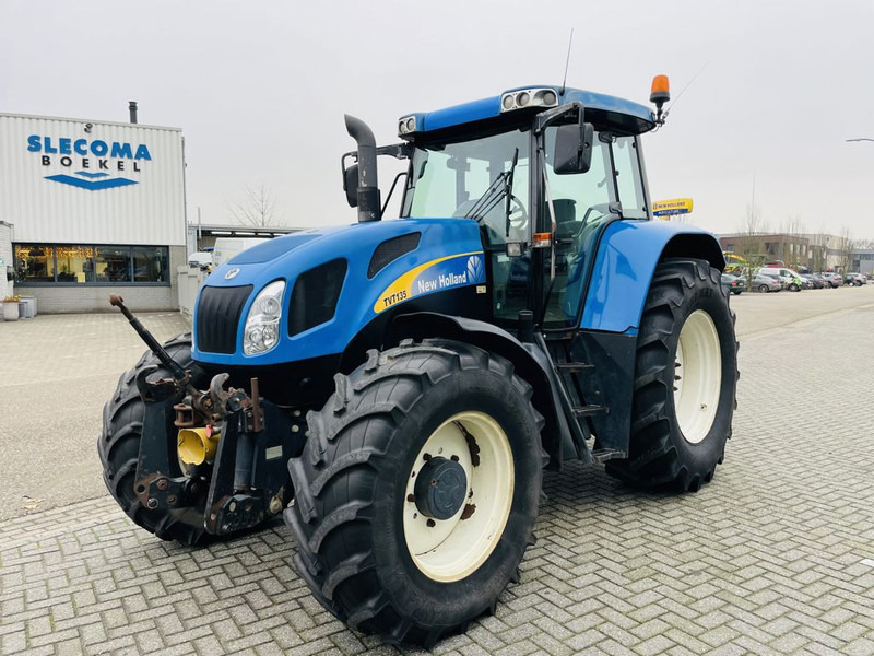 New Holland TVT 135 Transmissie CVT fronthef pto - Трактор: фото 1 New Holland TVT 135 Transmissie CVT fronthef pto - Трактор: фото 1