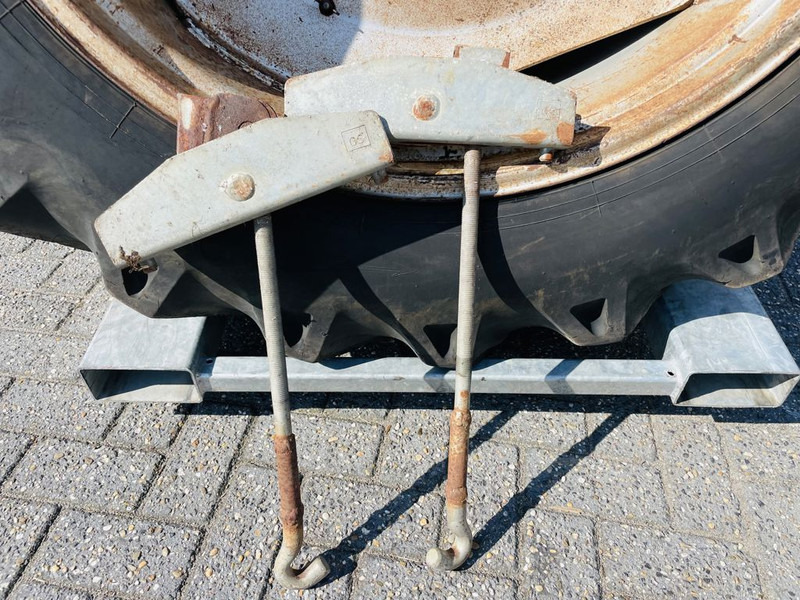 Шини і диски Veith Dubbel lucht 16.9/14-38 systeem GS: фото 16