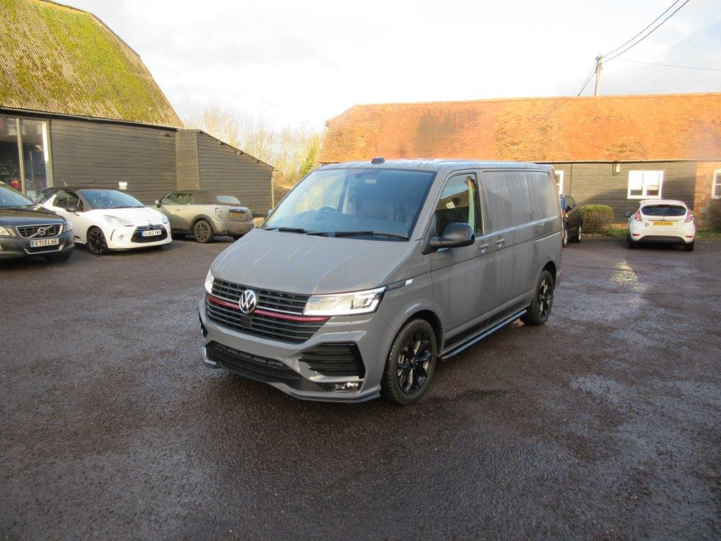 2025 Volkswagen Transporter Black Edition 2.0 BiDI 204 Sportline - Суцільнометалевий фургон: фото 2 2025 Volkswagen Transporter Black Edition 2.0 BiDI 204 Sportline - Суцільнометалевий фургон: фото 2