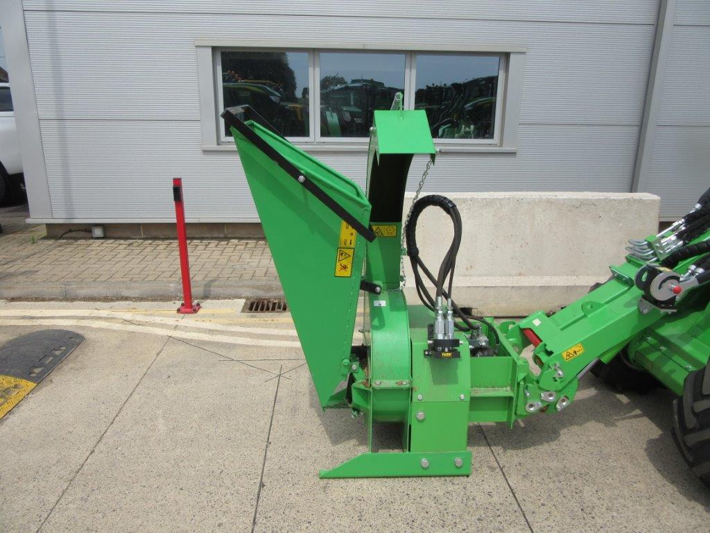 AVANT WOOD CHIPPER CH100 - Компактний фронтальний навантажувач: фото 2 AVANT WOOD CHIPPER CH100 - Компактний фронтальний навантажувач: фото 2