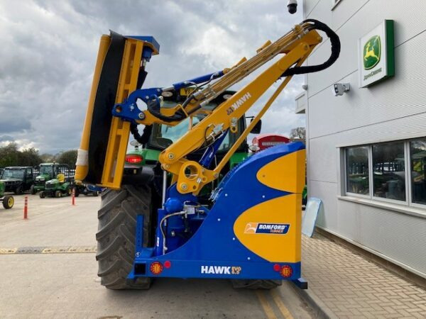 Bomford Turner Hawk 6.5T - Косарка-маніпулятор: фото 1 Bomford Turner Hawk 6.5T - Косарка-маніпулятор: фото 1