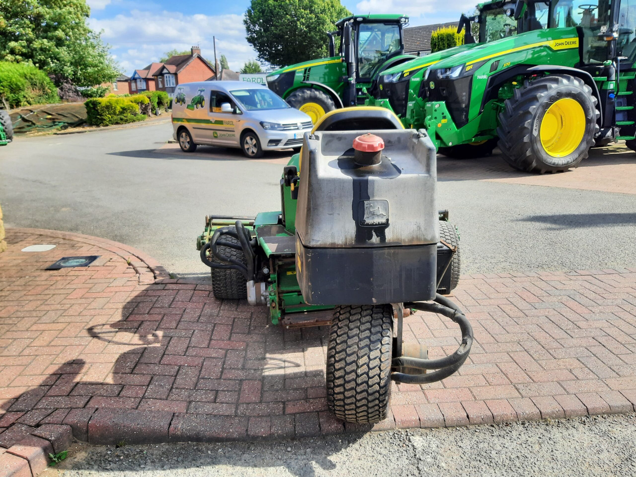 John Deere 2653A utility triple mower - Газонокосарка: фото 4 John Deere 2653A utility triple mower - Газонокосарка: фото 4