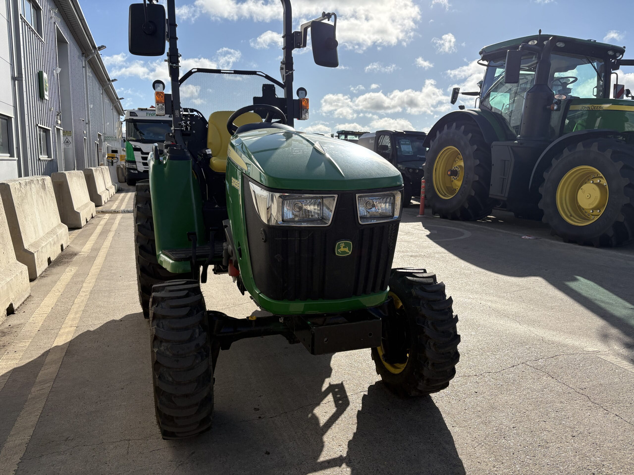 John Deere 3025E Compact tractor - Мінітрактор: фото 3 John Deere 3025E Compact tractor - Мінітрактор: фото 3