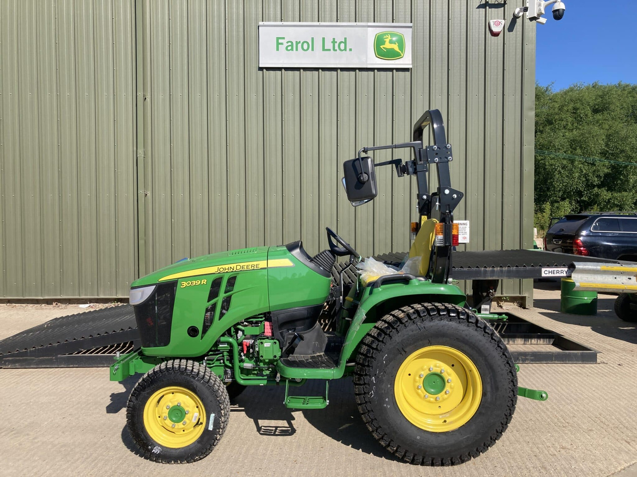 John Deere 3039R compact tractor - Мінітрактор: фото 2 John Deere 3039R compact tractor - Мінітрактор: фото 2