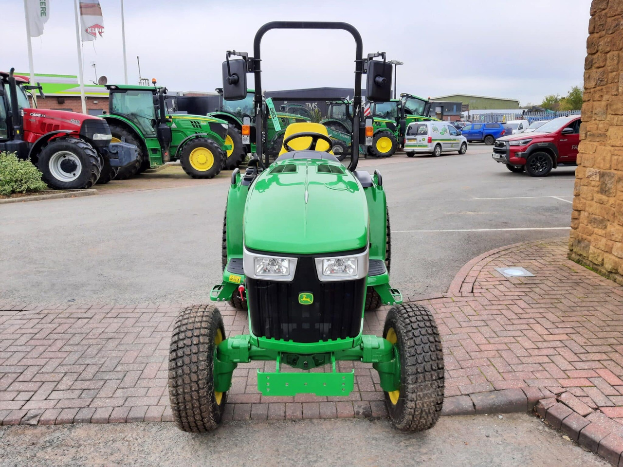 John Deere 3046R compact tractor - Мінітрактор: фото 4 John Deere 3046R compact tractor - Мінітрактор: фото 4